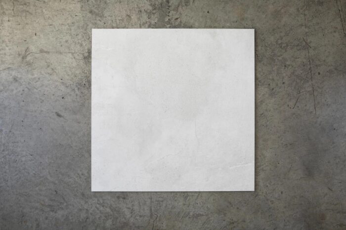 Maxi White, 2 x Size Options - Image 4