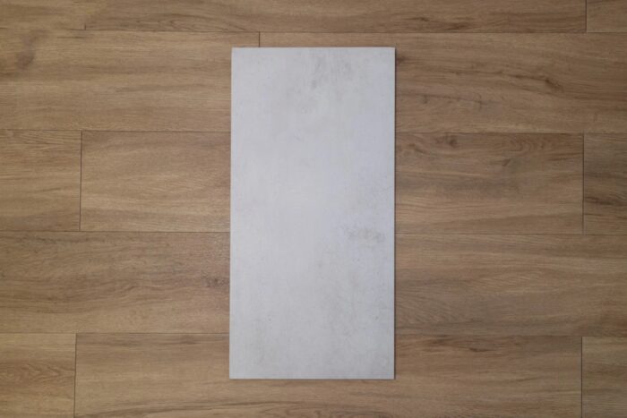 Maxi White, 2 x Size Options